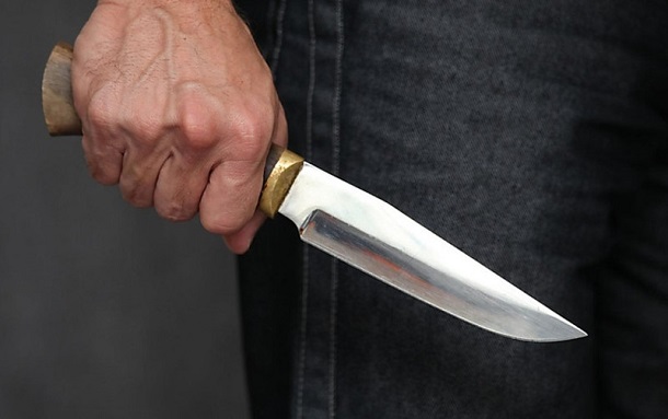 Zhitel Kramatorska udaril nozhom v serdce svoego brata