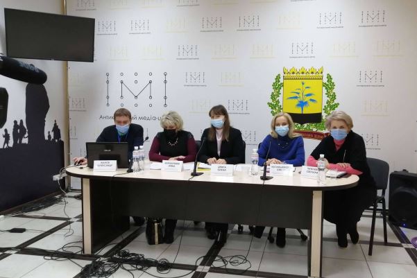 kruglyj stol obrazovanie kramatorsk