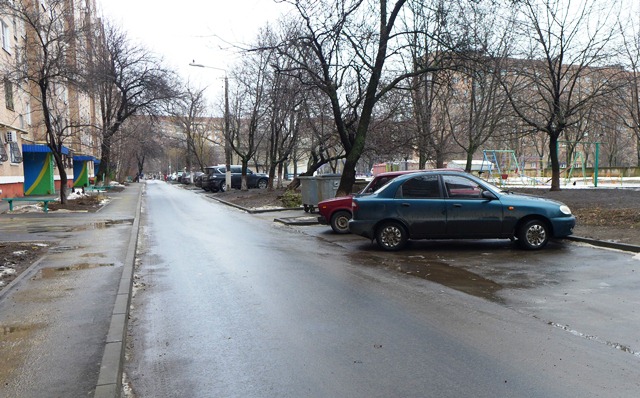 dvory parkovki avtomobili kramatorsk 11