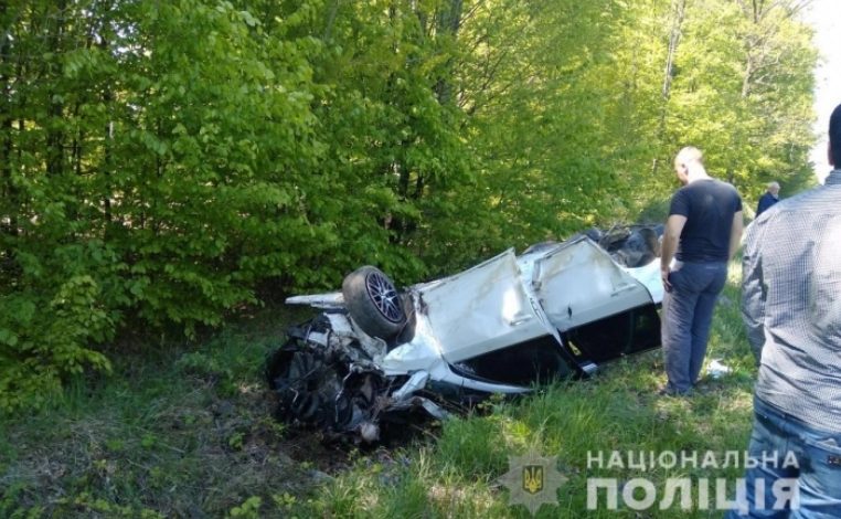 Na doroge oprokynulsya Volkswagen