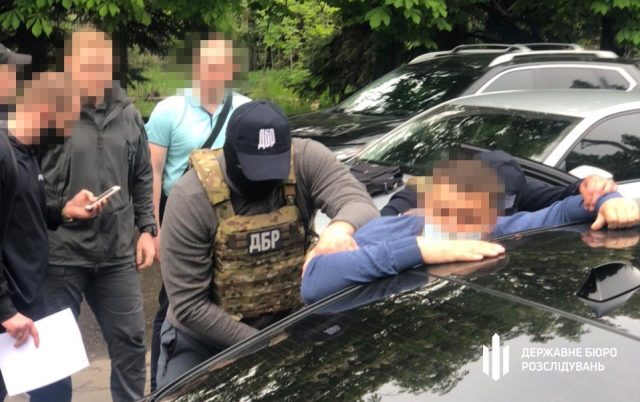 na donechchini dbr zatrimalo suddyu yakij za groshi obicyav uhvaliti potribne rishennya 2