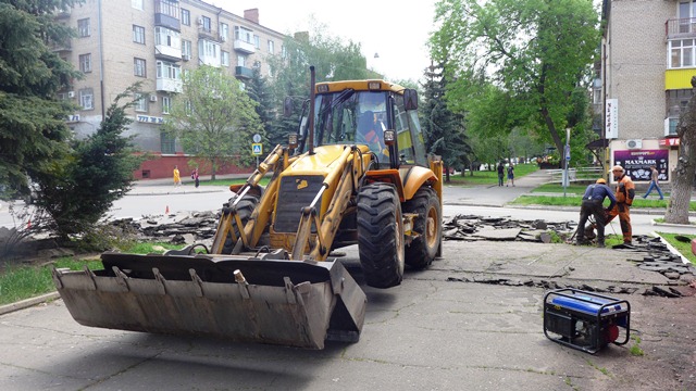remont akademicheskaja trotuar 05 18 kramatorsk 1
