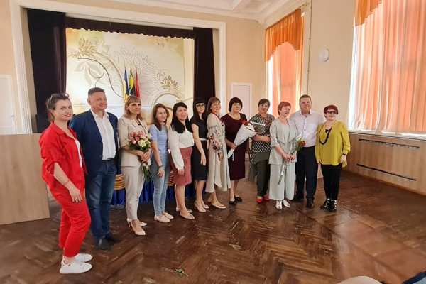 direktora shkol kramatorsk