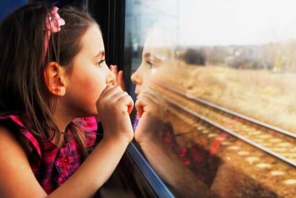 child girl train window