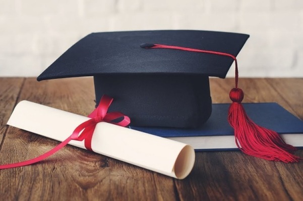 vіpuskniki vuzі diplomі