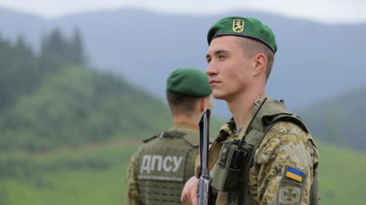 foto pogranichnikam razreshili primenjat oruzhie facebookcomdpsukraine rect 9aa3f5a5a06ad5546e852a3bb37c19b2