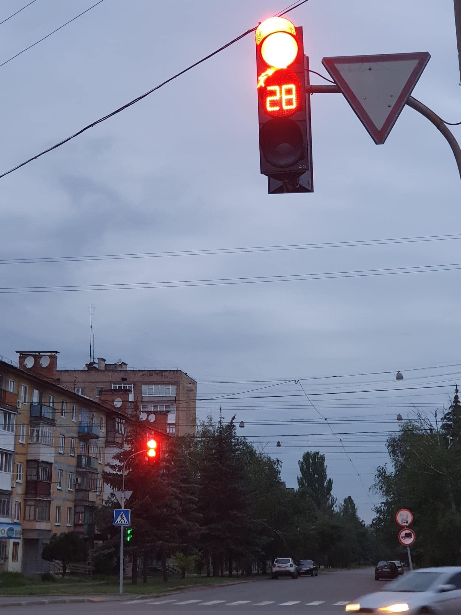 639 n