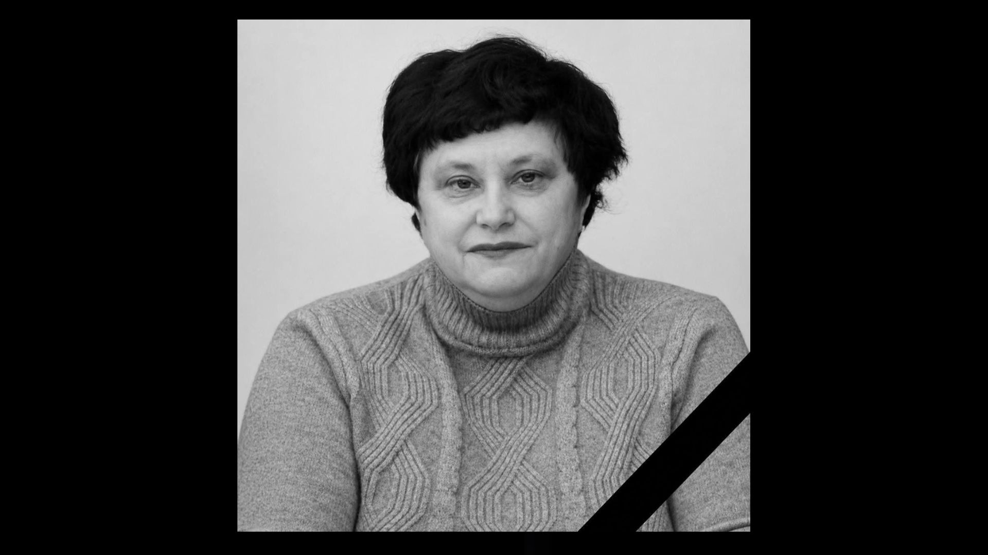 Белая Синяя Зеленая и Желтая Фотоколлаж Современная Ресурсы для Нового Сотрудника Компания Презентация 2026 07 19T224259.171