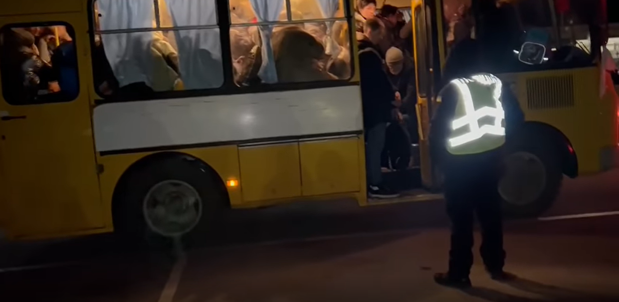 Screenshot 1мариуполь беженці
